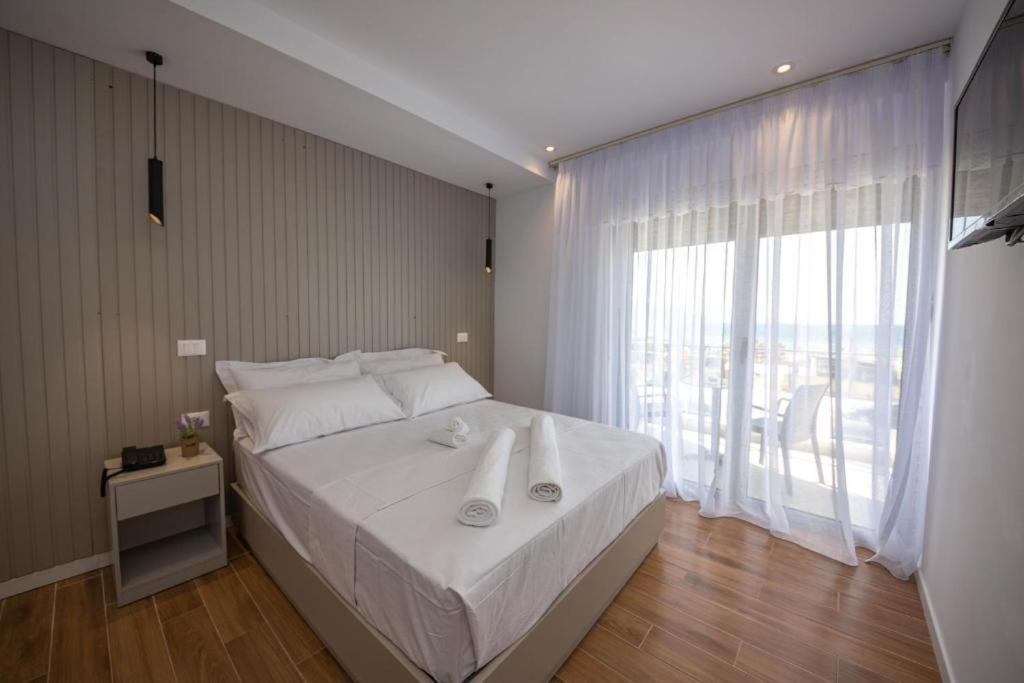 Hesperus Hotel Orikum Kültér fotó